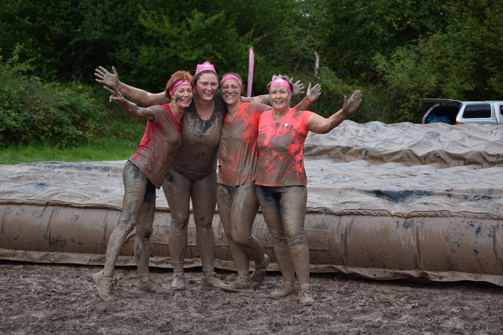 Team der ASB-Tagespflege Ottenstein war beim Muddy Angel Run dabei