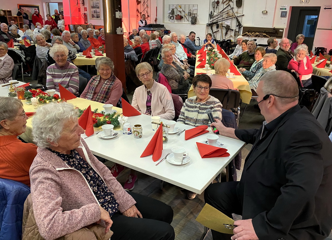 20251214 ASB-Seniorenweihnachtsfeier 08.jpg