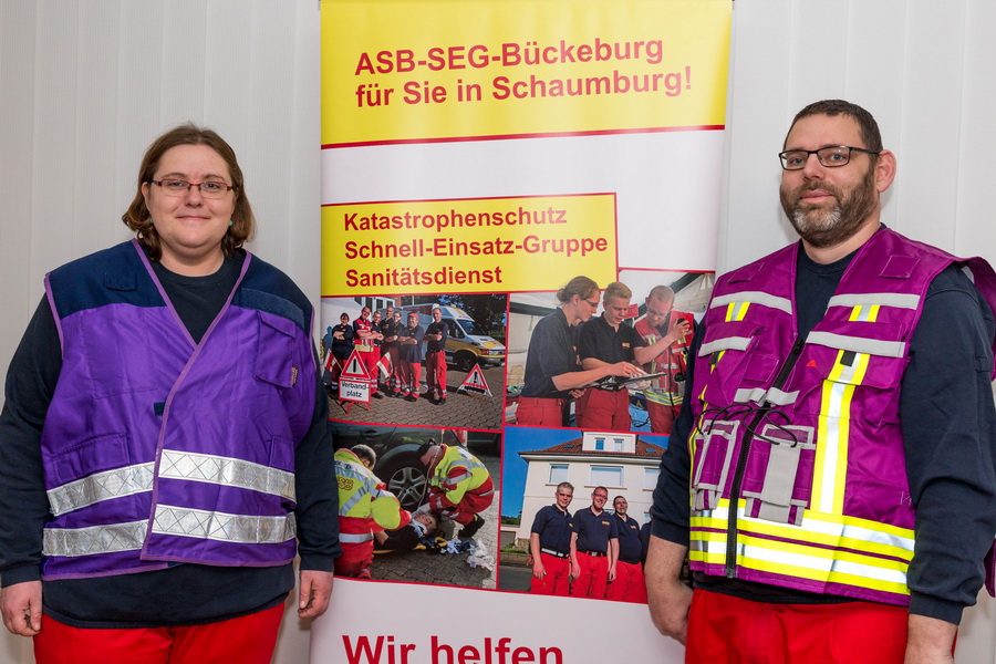 Thema Handicap Thema "Handicap": In kritischen Situationen die notwendige Hilfe leisten Lehrgang "Psychosoziales Krisenmanagement für Menschen mit Behinderung" absolviert