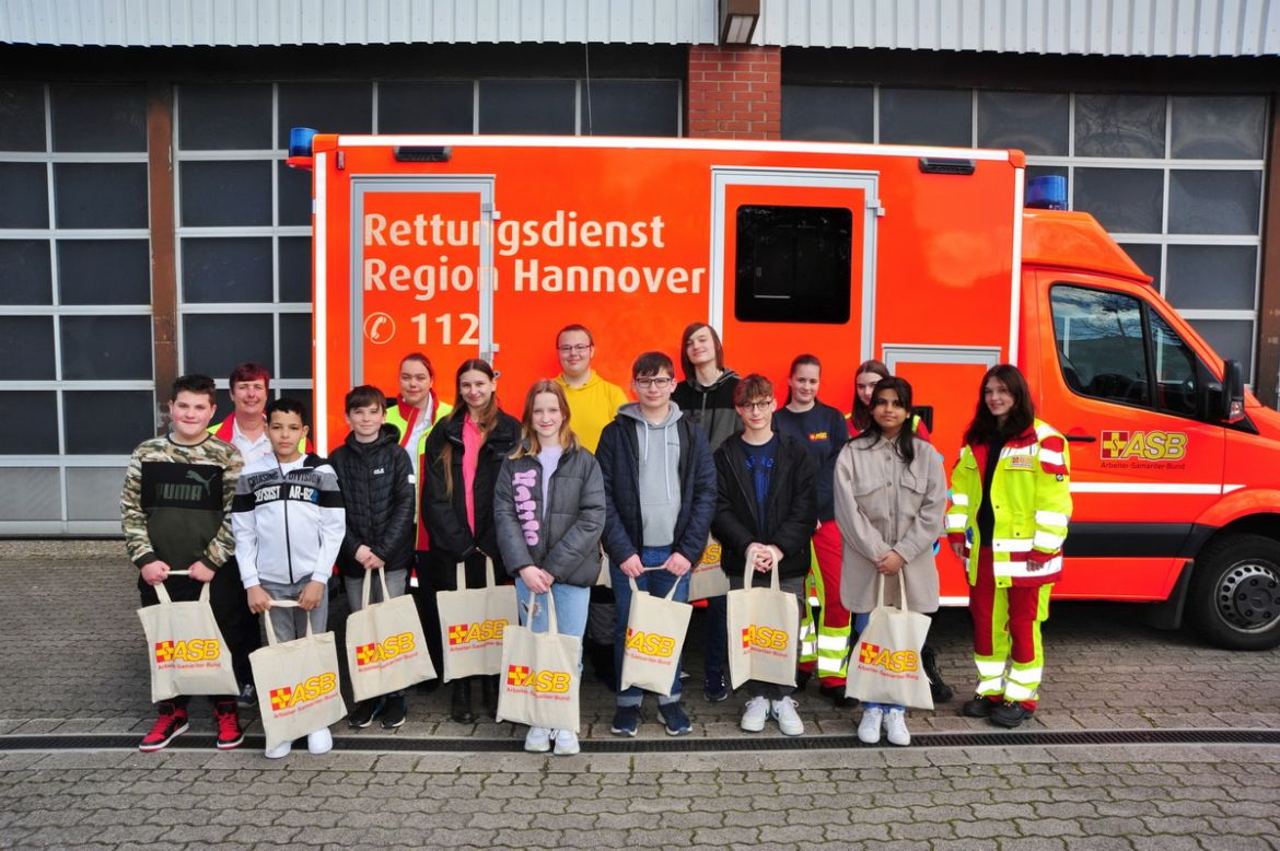 20230427 Zukunftstag beim ASB 01.JPG