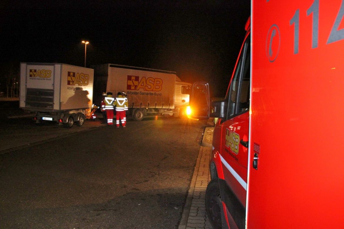 ASB unterstützt die Feuerwehr bei Einsatz auf der A2