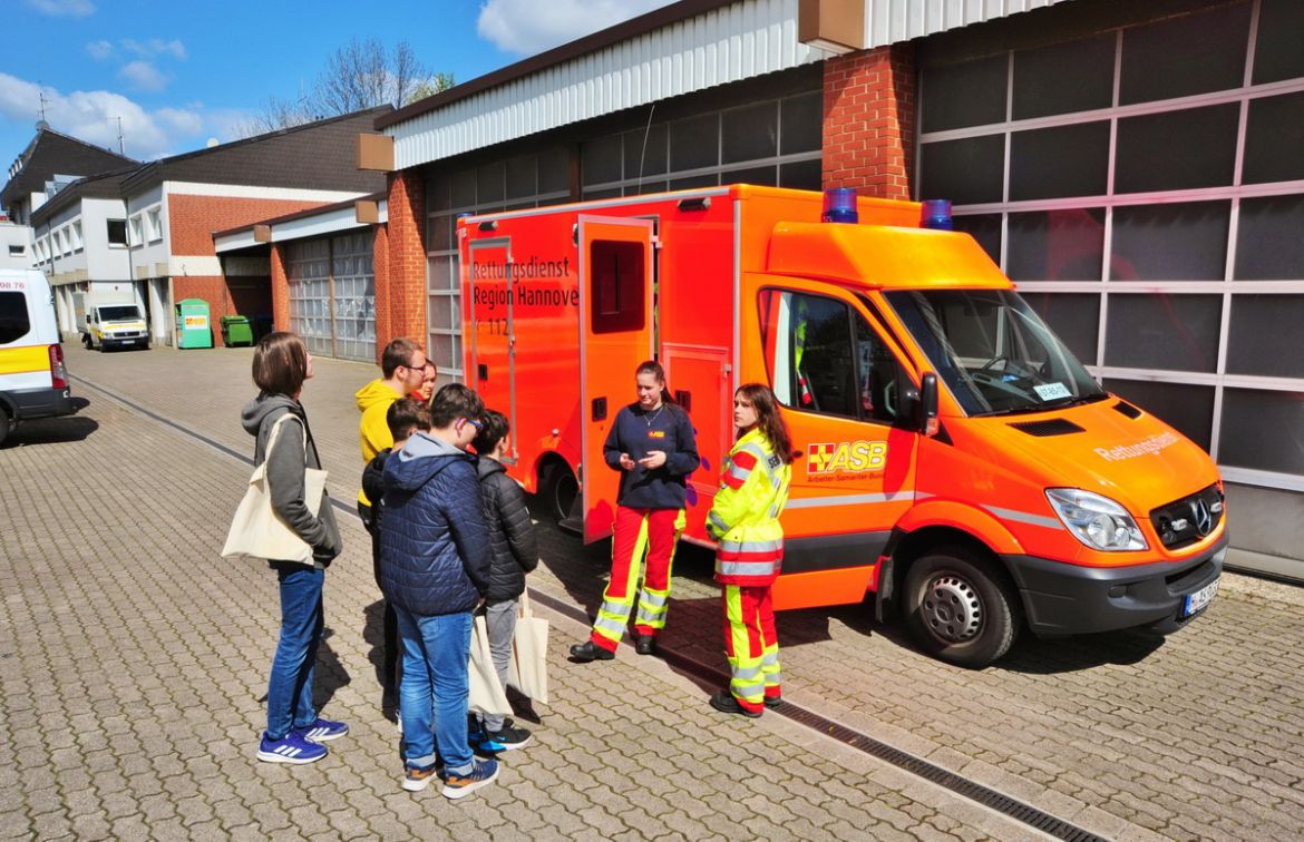 20230427 Zukunftstag beim ASB 07.JPG