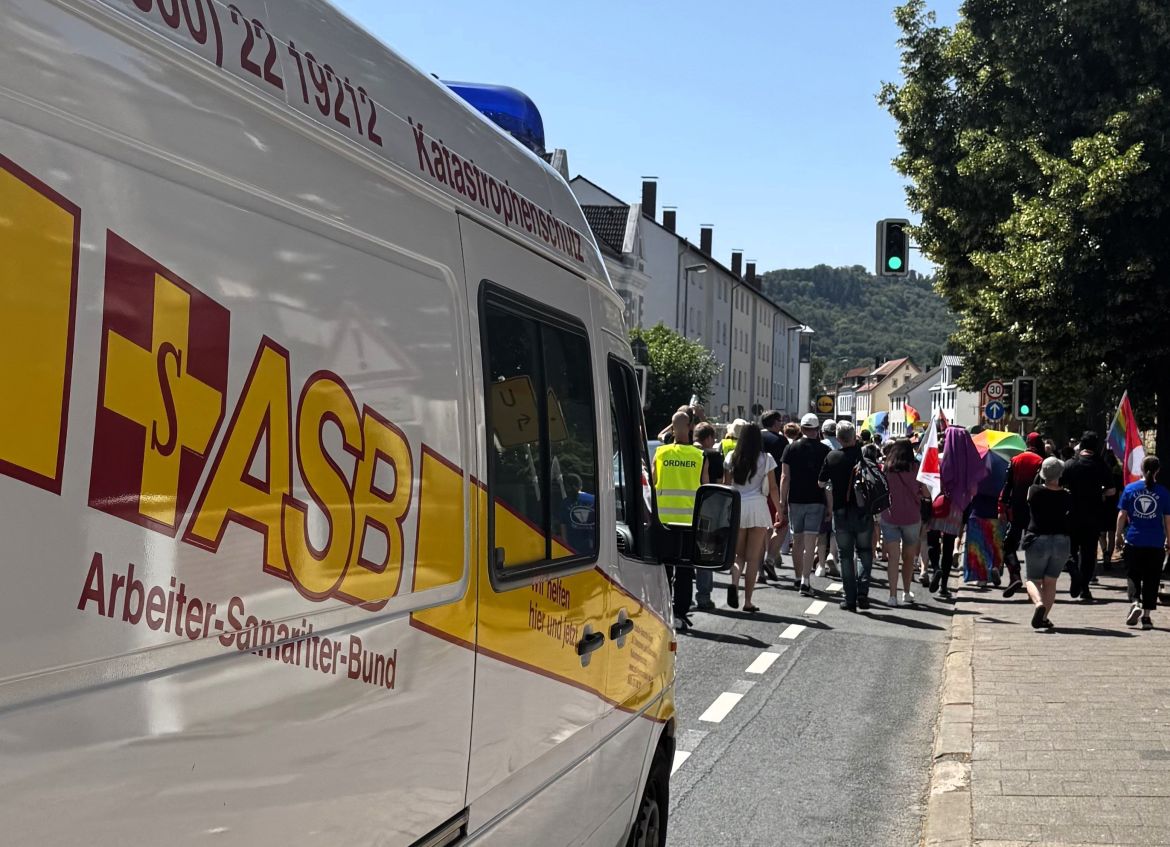 2025 ASB beim CSD in Hameln 01.jpg